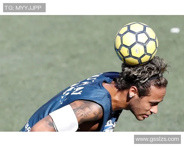 2022年足球界的璀璨明星们展现卓越技艺与激情瞬间的精彩回顾 2022年足球界的璀璨明星们展现卓越技艺与激情瞬间的精彩回顾