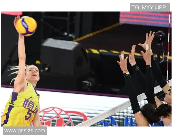 上海排球队的个人能力揭秘与排球巨献的精彩瞬间探讨 上海排球队的个人能力揭秘与排球巨献的精彩瞬间探讨