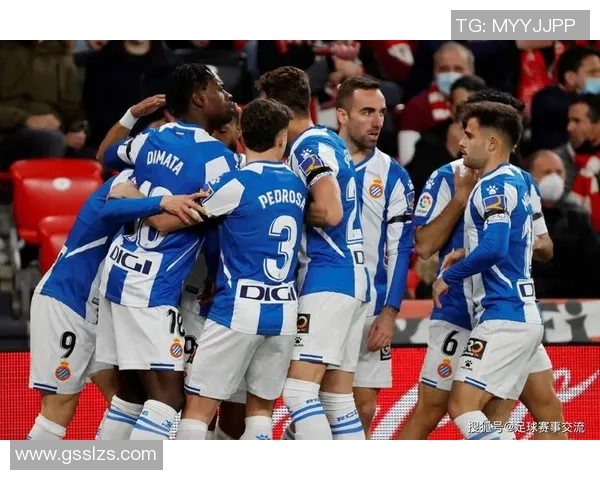 斯字开头的足球明星们：他们的传奇故事与辉煌成就一览无遗