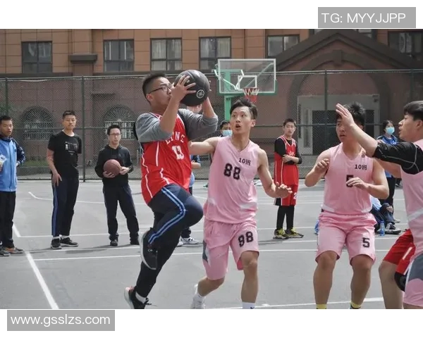 西安篮球队荣登篮球战术排行榜第五名展现实力与潜力 西安篮球队荣登篮球战术排行榜第五名展现实力与潜力